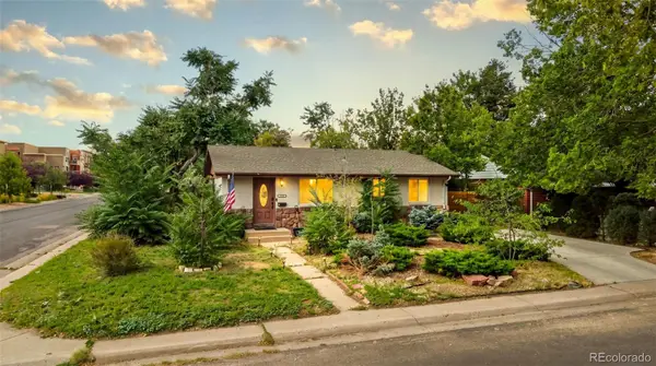 902 S Ironton Street, Aurora, CO 80012