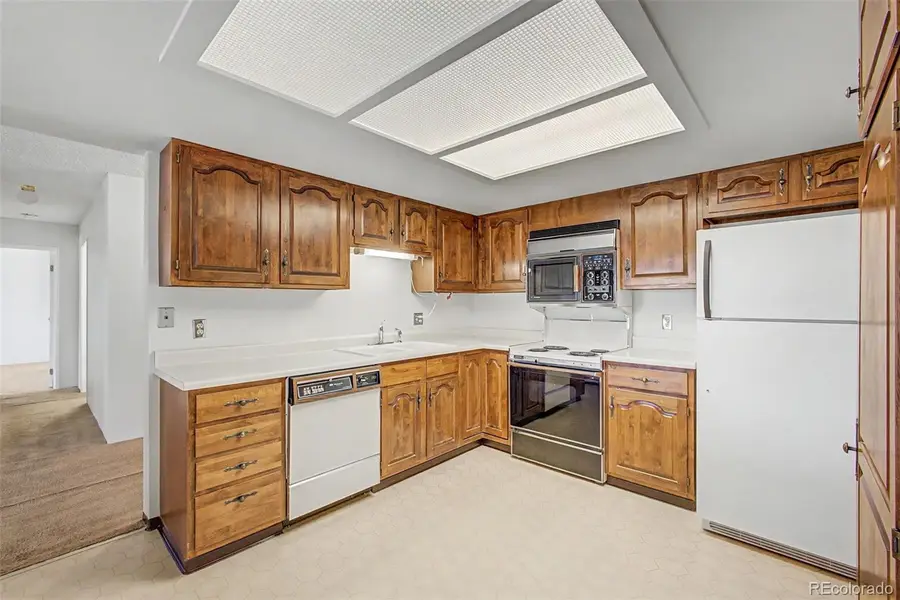 2868 S Heather Gardens Way #210, Aurora, CO 80014 - #2