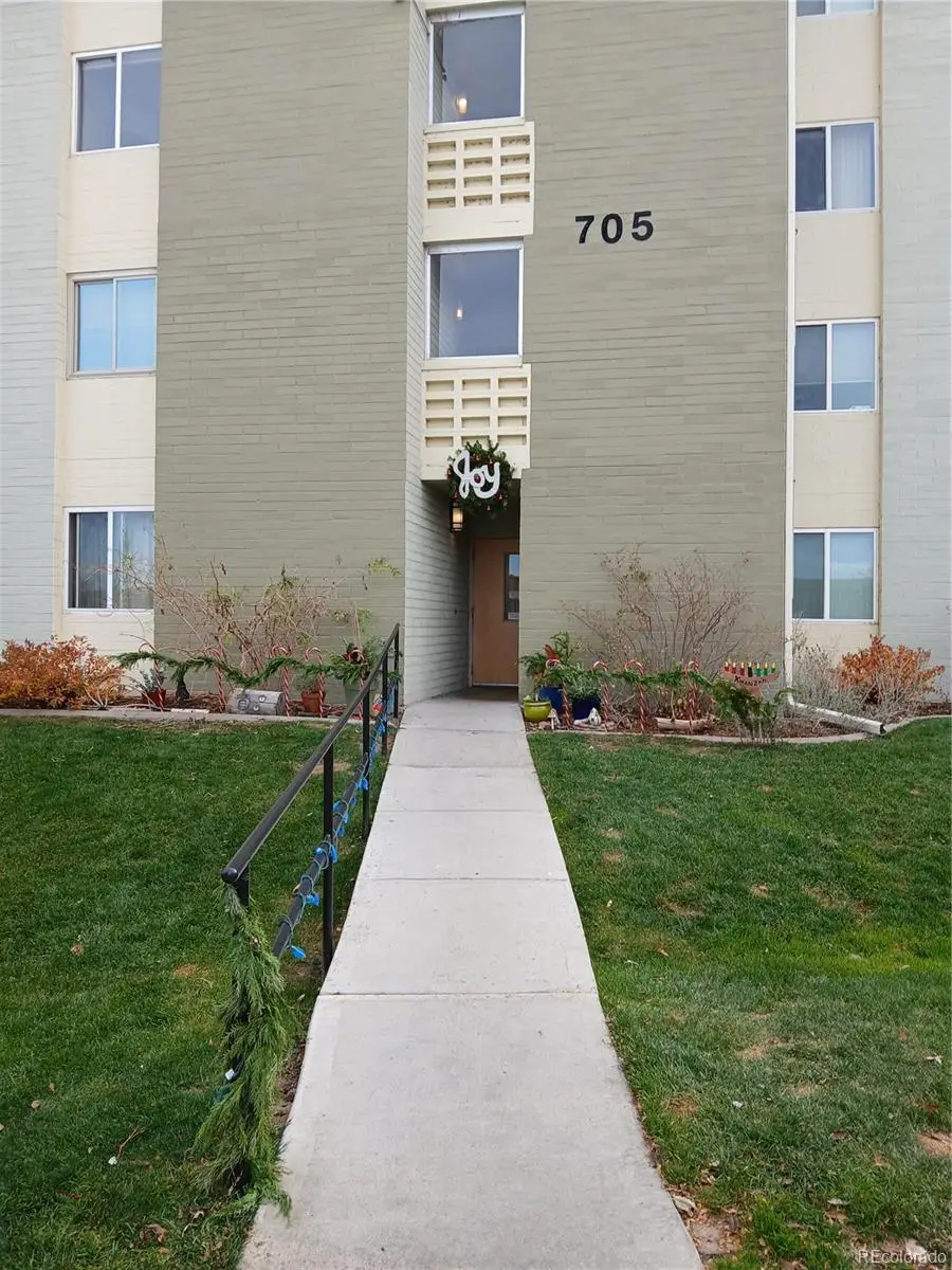 705 S Alton Way #5C, Denver, CO 80247 - Image #1