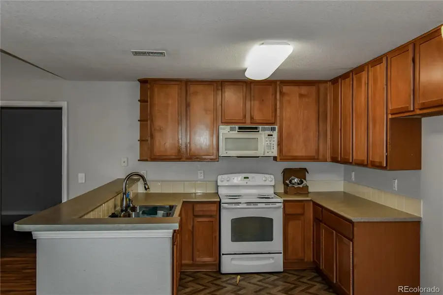 23306 5th Place E, Aurora, CO 80018 - Image #3