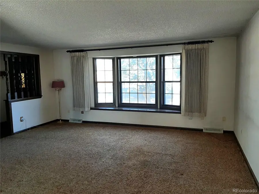 207 23rd Avenue, Longmont, CO 80501 - Image #2