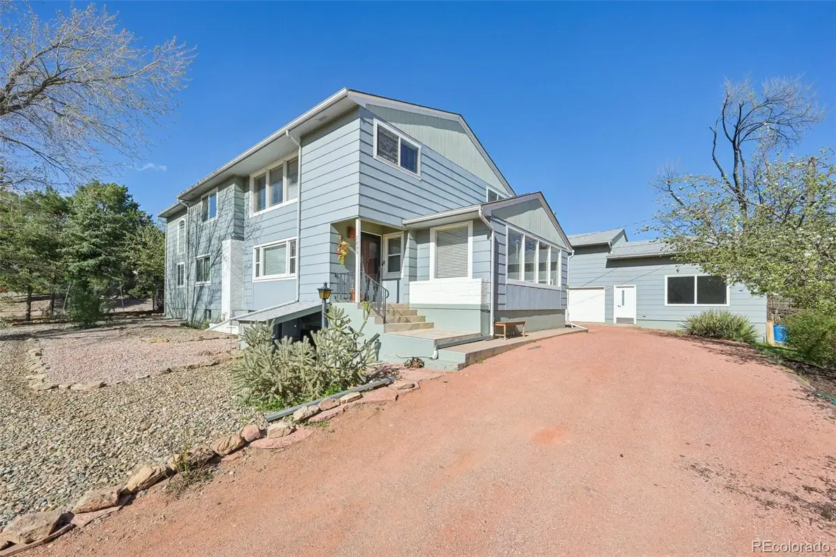 1055 N 18th Street, Colorado Springs, CO 80904 - #1
