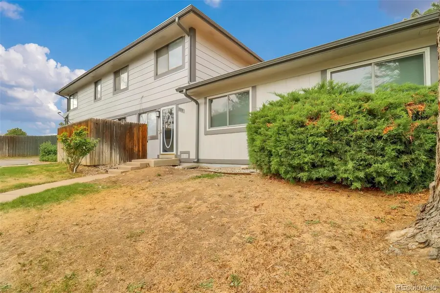 1329 S Chambers Circle #B, Aurora, CO 80012 - #2