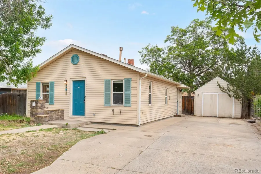 206 N 10th Avenue, Brighton, CO 80601 - #3