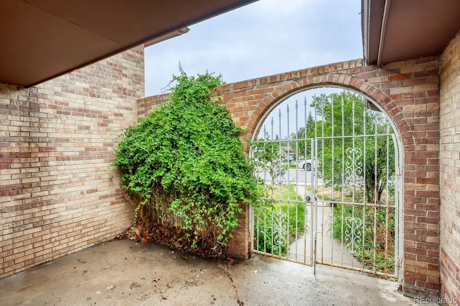 513 S Magnolia Lane, Denver, CO 80224 - #2