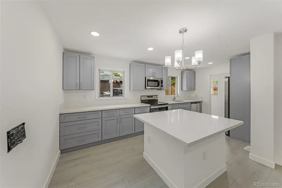 2921 Jasmine Street, Denver, CO 80207 - #3