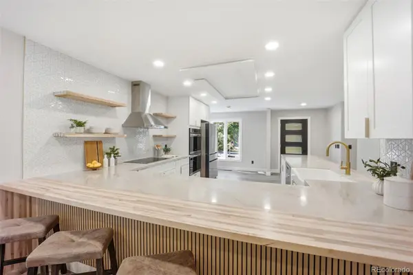 1581 W Briarwood Avenue, Littleton, CO 80120