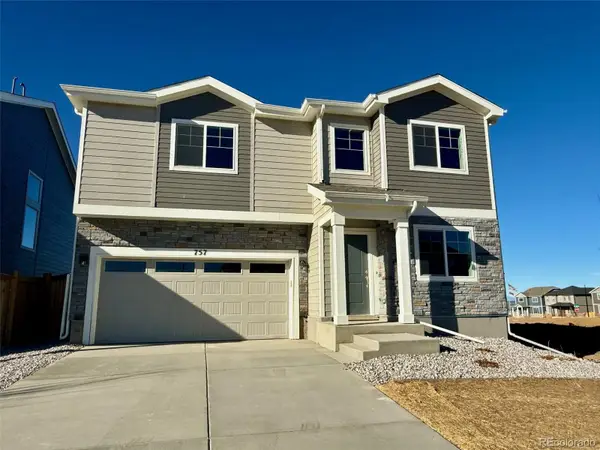 757 N Clubview Street, Watkins, CO 80137