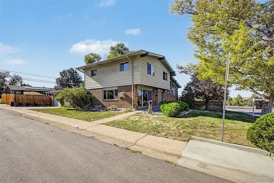 8289 Greenwood Boulevard, Denver, CO 80221 - #3