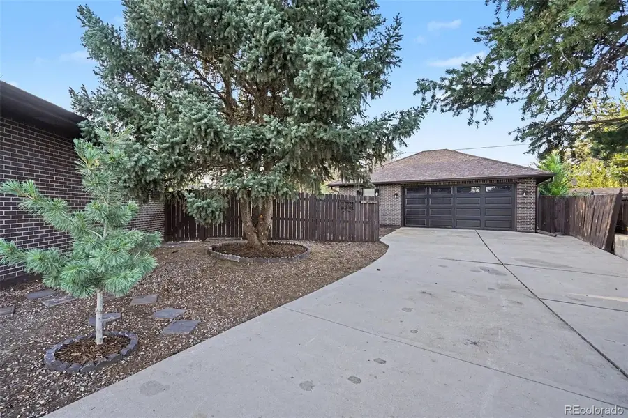 559 Elbert Way, Denver, CO 80221 - #2