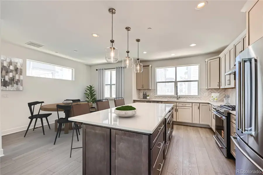 10898 E Hinsdale Circle, Centennial, CO 80112 - Image #2