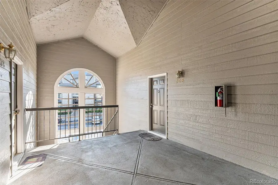 2575 S Syracuse Way #M307, Denver, CO 80231 - Image #2