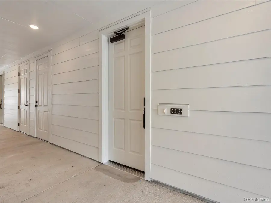 6153 N Ceylon Street #303, Denver, CO 80249 - Image #2