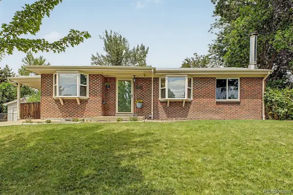 1040 W Longview Avenue, Littleton, CO 80120