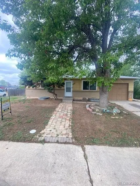 5551 Auckland Way, Denver, CO 80239 - #1