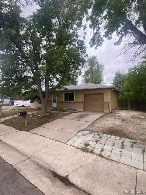 5551 Auckland Way, Denver, CO 80239 - #2
