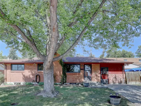 5677 S King Street, Littleton, CO 80123