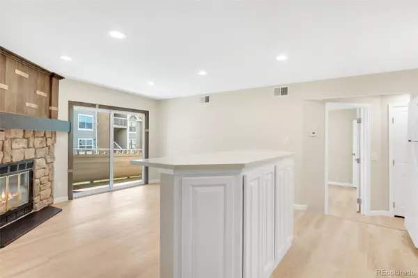 12043 W Cross Drive #204, Littleton, CO 80127
