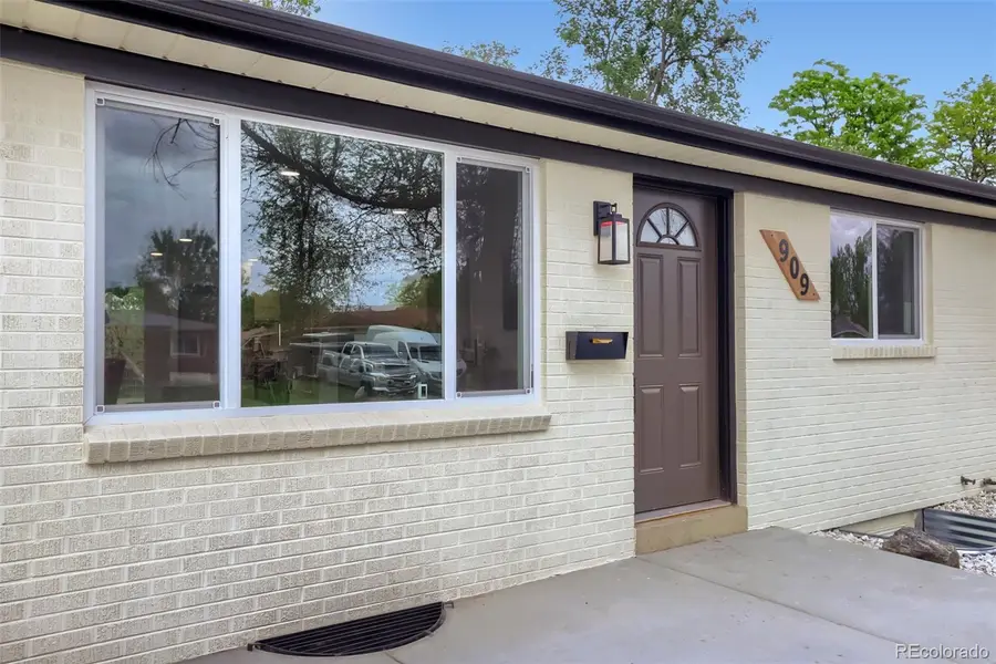 909 E 9th Avenue, Broomfield, CO 80020 - #2
