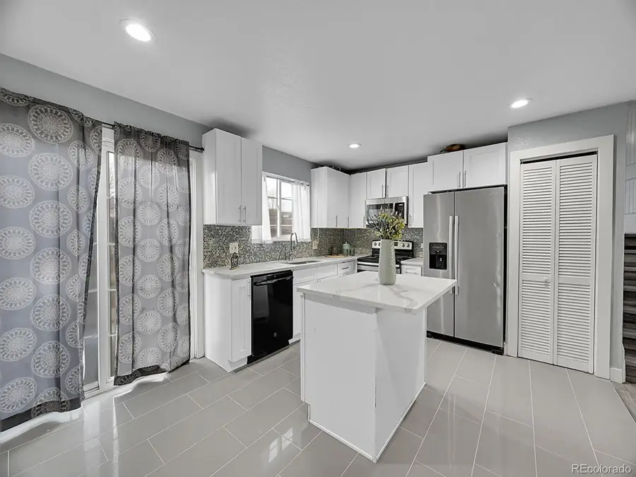 5447 E 111th Drive, Thornton, CO 80233 - Image #2