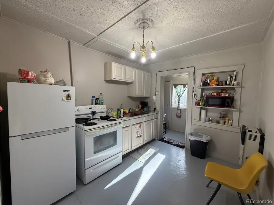 717 Hunt Avenue, Alamosa, CO 81101 - #3