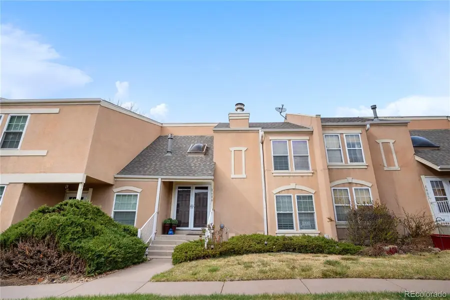 2925 S Vaughn Way, Aurora, CO 80014 - Image #2