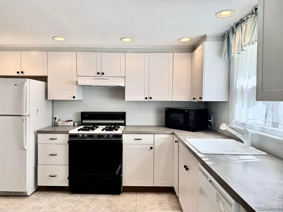 928 S Baxter Avenue, Holyoke, CO 80734 - #2