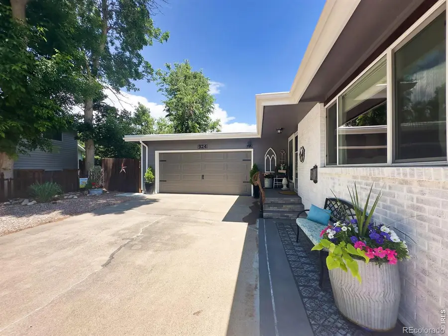 924 E Kelly Drive, Loveland, CO 80537 - #3