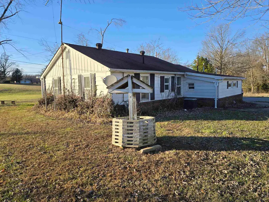 550 Old Broughton Road, Eldorado, IL 62930 - Image #3