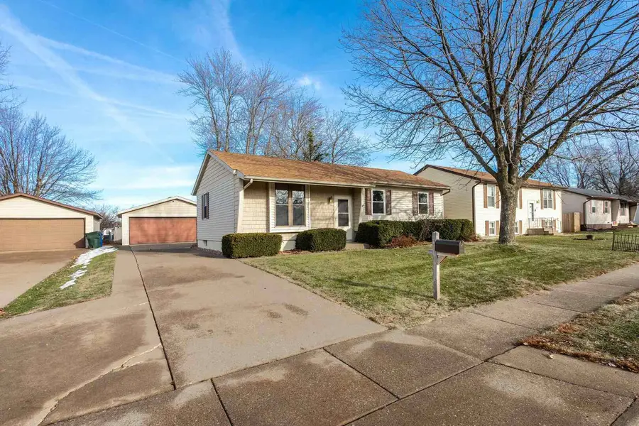 1808 W 58th Street, Davenport, IA 52806 - #2