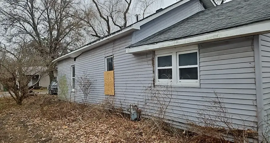 1203 W Oak Street, West Frankfort, IL 62896 - Image #2