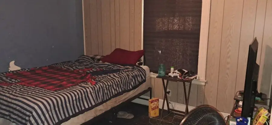 624 9th Avenue S, Clinton, IA 52732 - Image #2