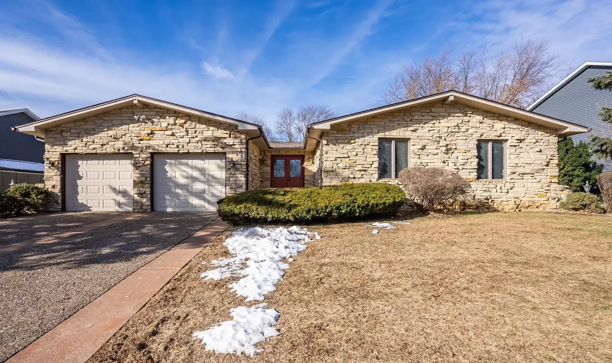 1818 Westminster Circle, Davenport, IA 52807 - Image #1