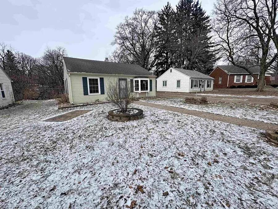 1213 29th Ave Court, Moline, IL 61265 - Image #2