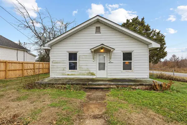 1917 W Poplar St Street, Harrisburg, IL 62946