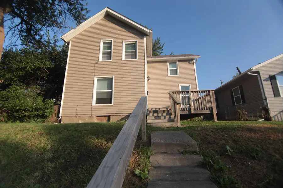 818 Charloette Street, Davenport, IA 52803 - Image #2