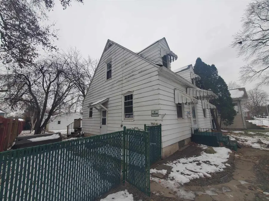 1517 32nd Street, Rock Island, IL 61201 - #2