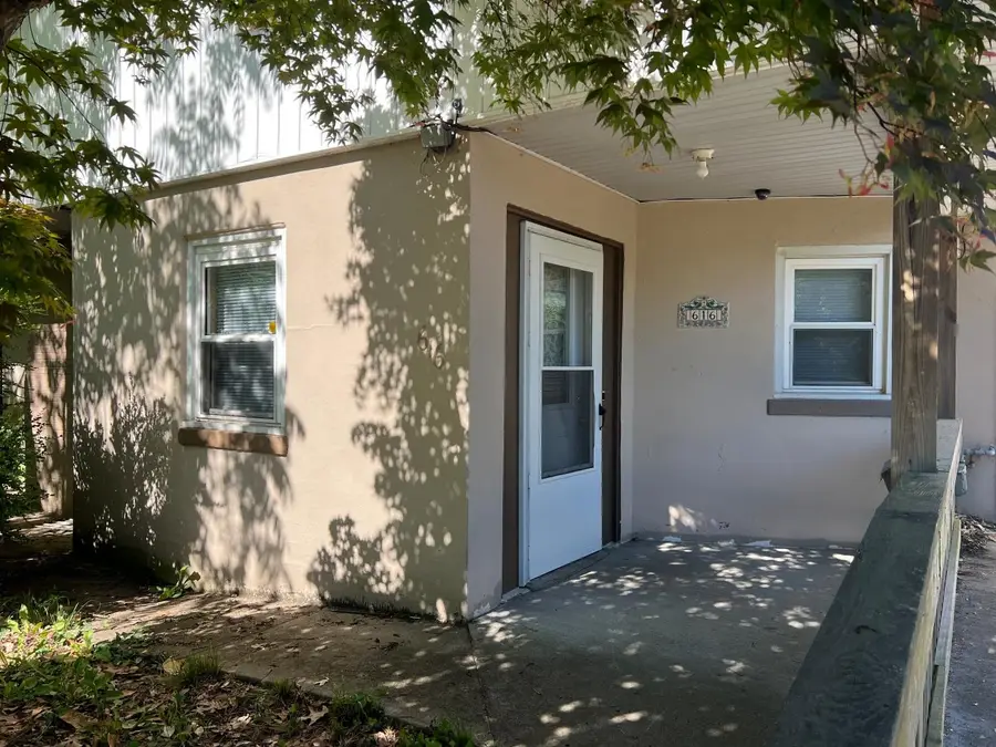 616 N Oakland Avenue, Carbondale, IL 62901 - Image #2