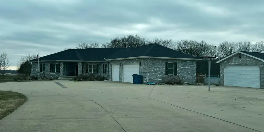 5942 E Houston Road, Woodlawn, IL 62898 - Image #3