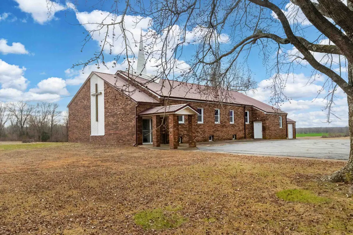 5751 Orient Blacktop, Benton, IL 62812 - Image #1