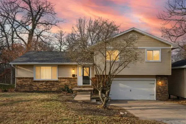 610 Forest Rd Road, East Moline, IL 61244