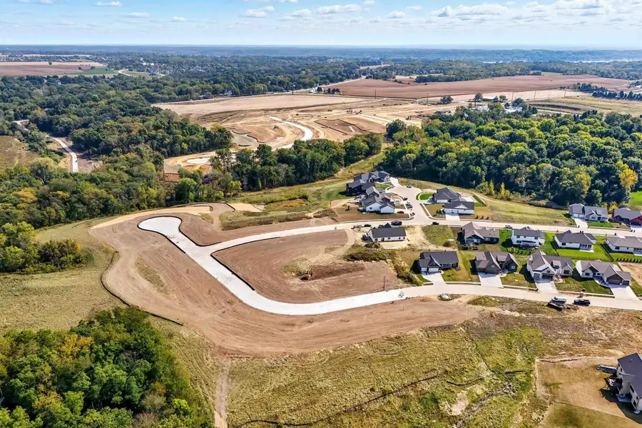 7163 Spring Creek Drive, Bettendorf, IA 52722 - Image #2