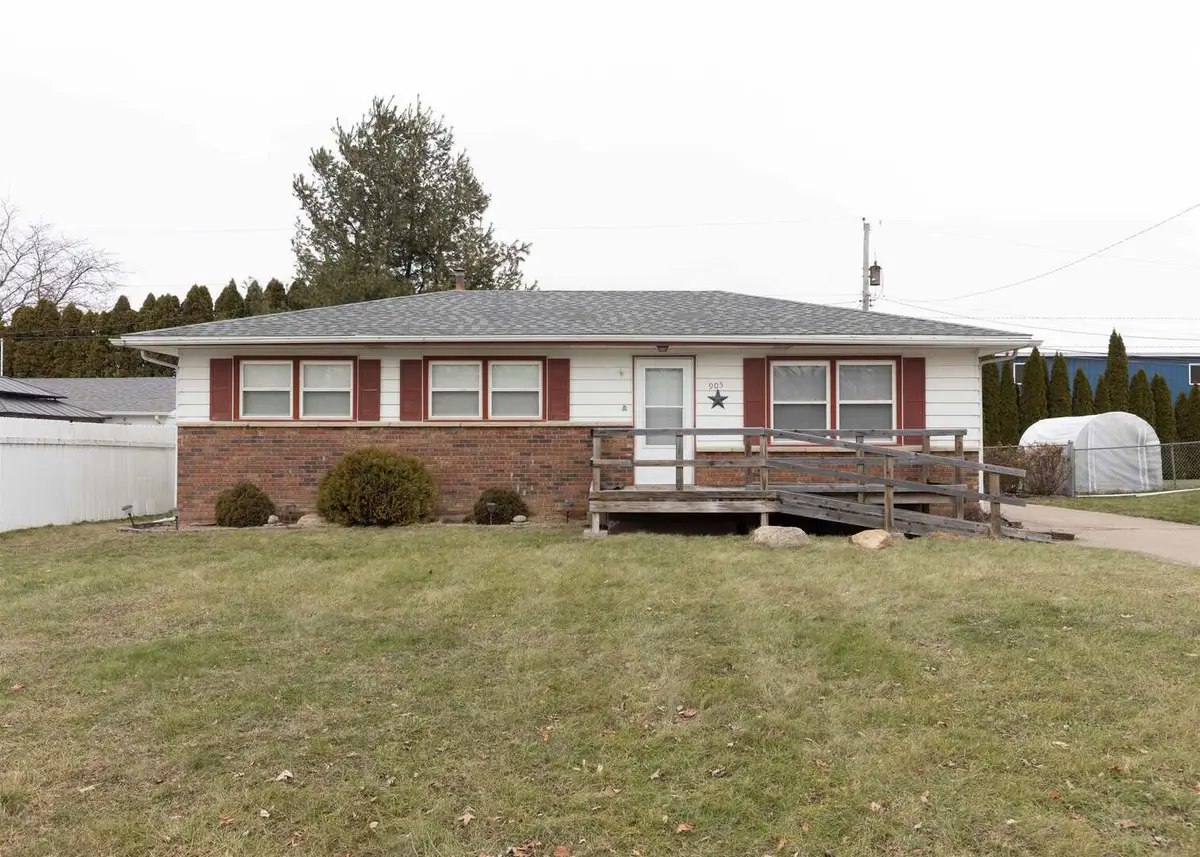 905 79th Avenue W, Rock Island, IL  - Image #1