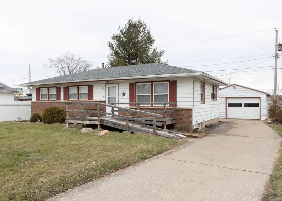 905 79th Avenue W, Rock Island, IL  - Image #2