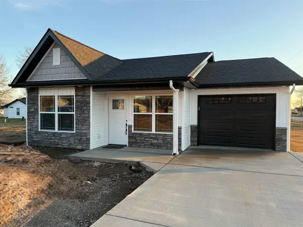 1501 C N Russell Street, Marion, IL 62959