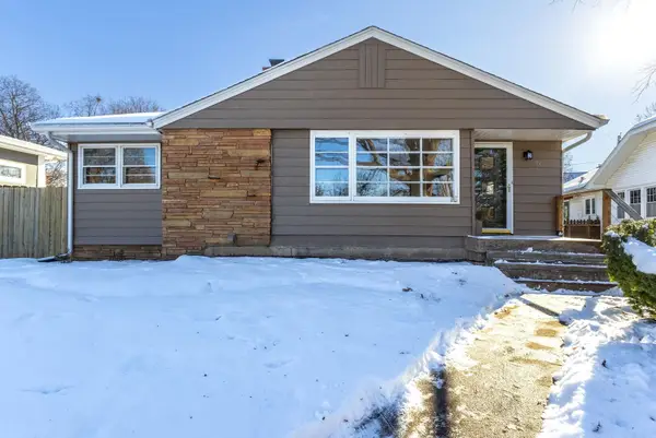 71 Crestwood Terrace, Davenport, IA 52803