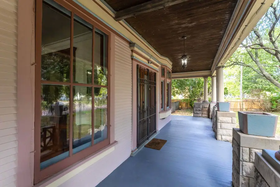 1102 College Avenue, Davenport, IA 52803 - Image #3