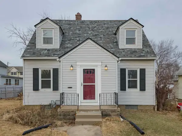 408 E 29th St Street, Davenport, IA 52803