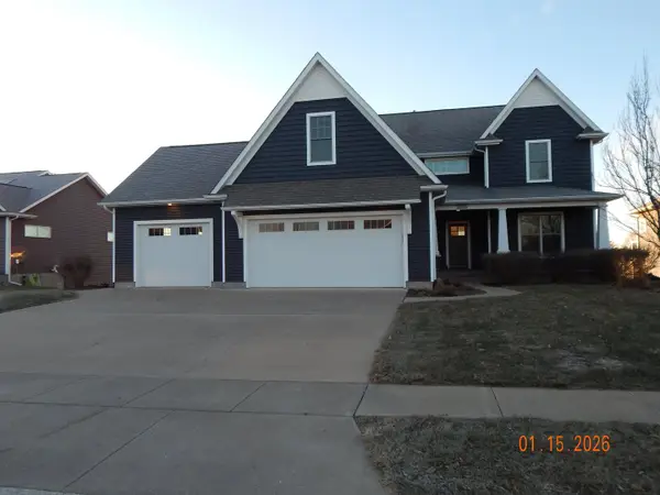 3535 Cobblestone Dr Drive, Bettendorf, IA 52722