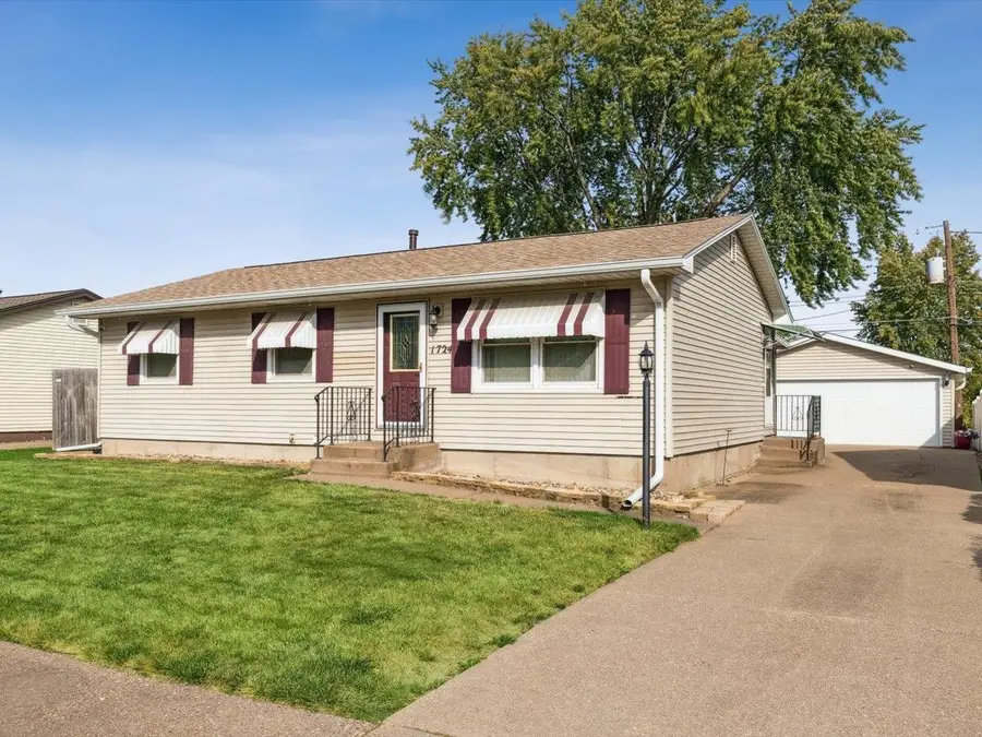 1724 W 69th Street, Davenport, IA 52806 - #3